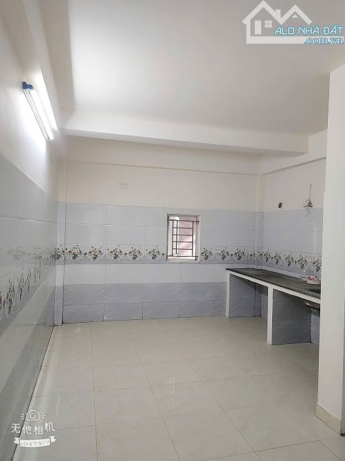 Bán nhà 2 tầng ngõ Vũ Hựu gần hồ sượt - 2