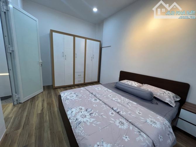 Cho thuê nhà 2,5 tầng có sân kiệt oto Đống Đa gần Lý Thường Kiệt, Hải Châu - 2