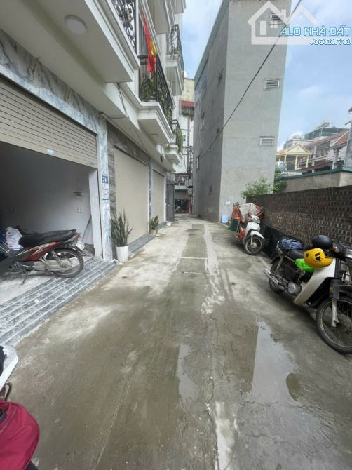 BÁN NHÀ CẦU DIỄN - Ô TÔ VÀO TẬN NƠI - THANG MÁY - 32M2, 5 TẦNG, MT 3,5M - 9.2 TỶ - 2
