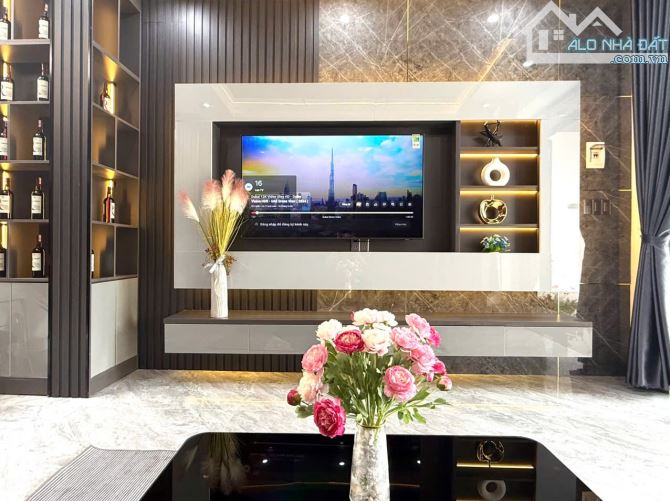 NHÀ MỚI 3 PHÒNG NGỦ GẦN KHU ĐÔ THỊ TRUNG NGUYÊN: GIÁ 4.8 tỷ - 2