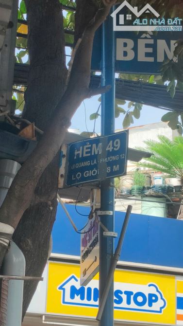 Bán nhà chính chủ 1 đời - 4 tầng 4x15 - hxh 8m trải nhựa - ngay Emart - nhỉnh 7 tỷ - 2