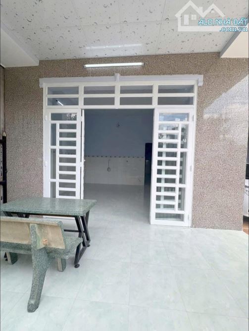 BÁN NHÀ CẤP 4 p ĐỊNH HOÀ: 140m2 có 3 p ngủ - 2