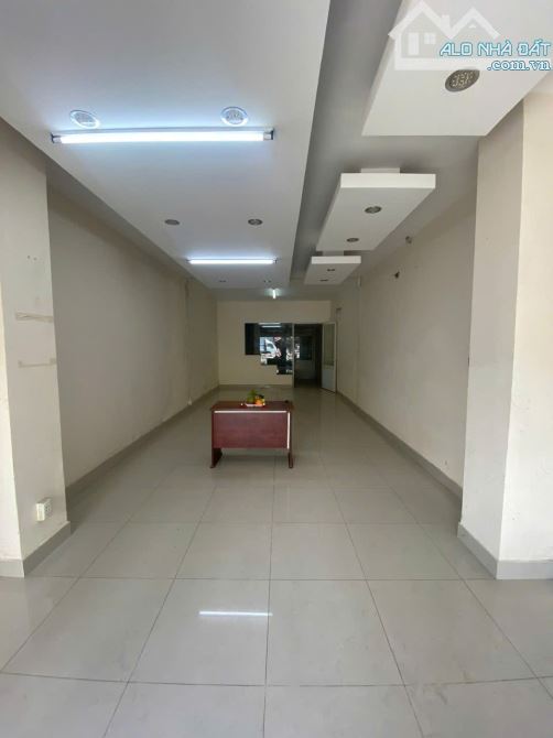 Mặt Tiền TÔ KÝ - Nhà 3 Tầng BTCT - DT: 84m2 - Vị Trí VÀNG  - Quận 12 - Giáp Gò Vấp. - 2