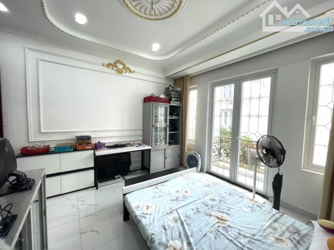 CHỦ ĐI ĐỊNH CƯ BÁN GẤP NHÀ TÂN PHÚ - 71M2 - 4 TẦNG - GIÁ 10,9 TỶ - 2