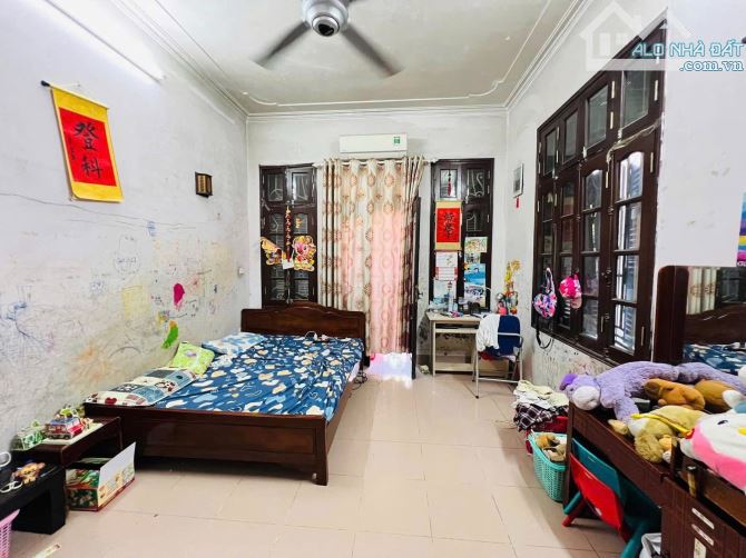 NHÀ ĐỘI CẤN BA ĐÌNH 22 TỶ 60M 4T MT 4.5M LÔ GÓC 2 THOÁNG KINH DOANH GIÁ ĐẦU TƯ - 2