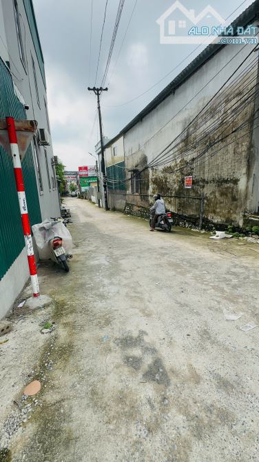 🚨 BÁN GẤP LÔ GÓC 2 MẶT TIỀN – GIÁ CHỈ  1.3 TỶ 📍 Tổ 5, phường Quang Trung, TP. Phủ Lý