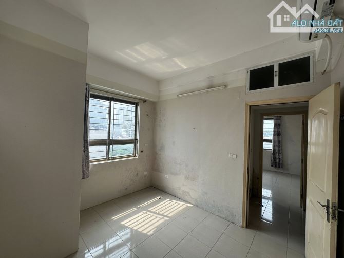 CT5A CHUNG CƯ XA LA HÀ ĐÔNG NHÀ ĐẸP LÔ GÓC CẦN BÁN GẤP 70M2 TẦNG CHUNG 4,3 TỶ - 2