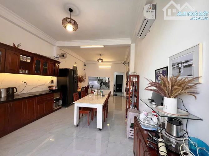 Villa MT 140m2, rộng 5.5m nở hậu 6m, 1 đời chủ, 0772 727 550 - 2
