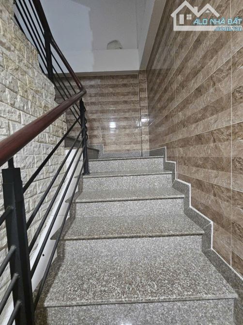 Bán Nhà Hẻm Nở Hậu 8x20m Đường Âu Dương Lân Phường 2 Quận 8 . - 2