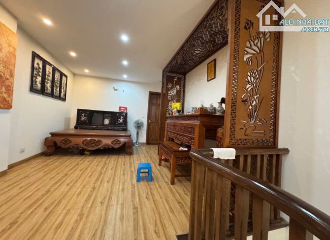 HÀNG MÃ HOÀN KIẾM - Siêu phẩm mặt phố cổ 84m2 4 tầng, mặt tiền 4.5m - Giá tốt - 3