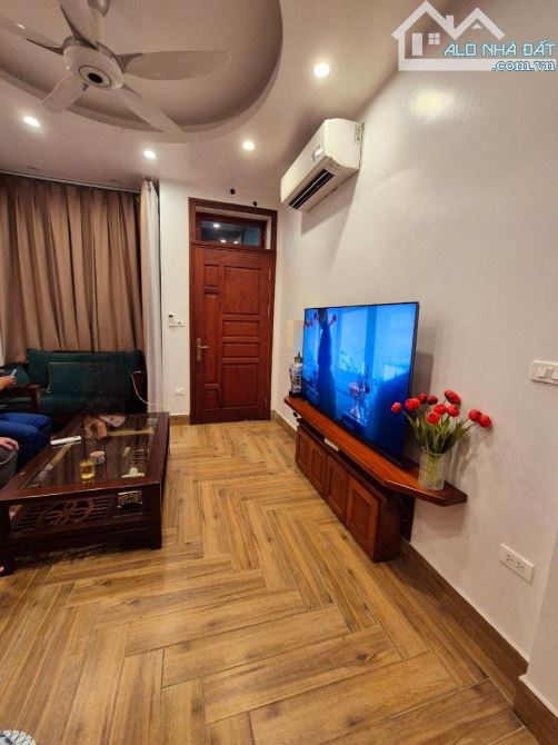 PHÂN LÔ 106 HOÀNG QUỐC VIỆT CẦU GIẤY, 2 MẶT NGÕ THÔNG, OTO TRÁNH, 42m MT 3.6m 14.8 Tỷ - 3