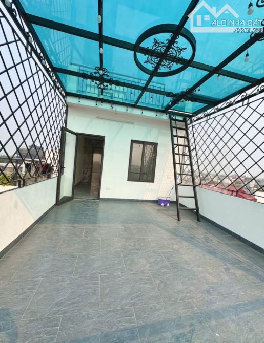 NHÀ RIÊNG LẠC LONG QUÂN_XUÂN LA- DT 42M2, 6 TẦNG, THANG MÁY- TAXI ĐỖ CỬA- 10 TỶ