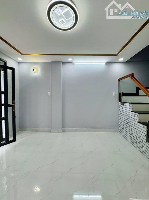 Khu Vip Đồng Nai. Q10. Nhà đẹp 4 tầng. 3PN. 4WC. ST. Sổ hoàn công đủ. Chỉ 6.2 tỷ - 3