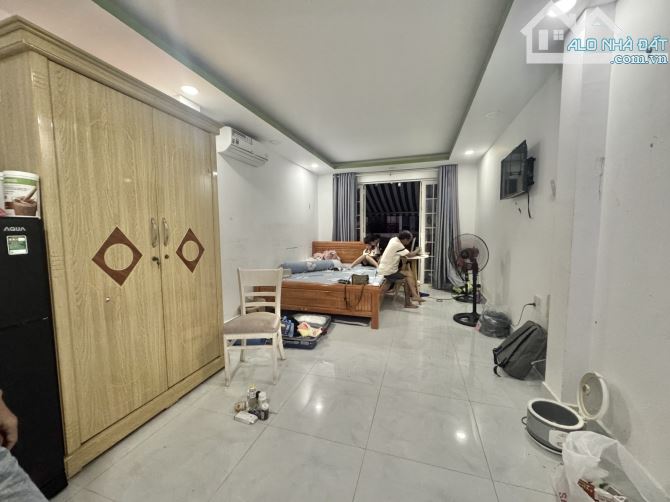 Hẻm 10m đường 3 tháng 2. Q10. Gần 50m2. 5 tầng 5Pn. ST. Có dòng tiền. Chỉ 9,x tỷ. - 3