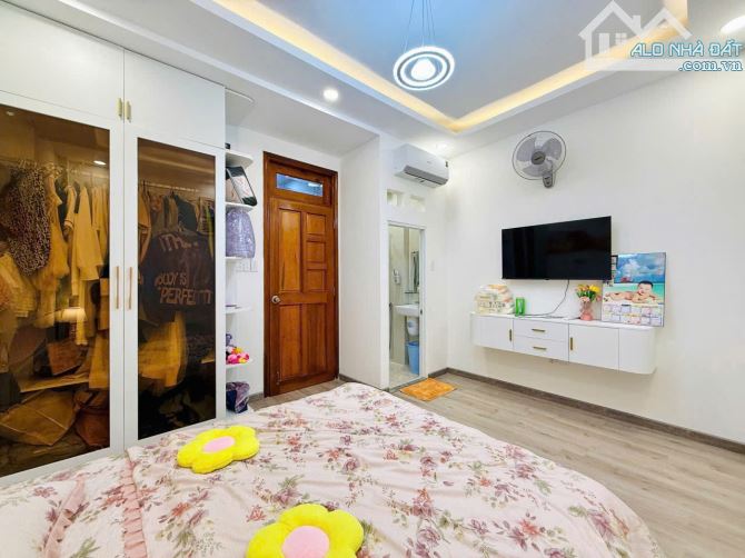 🏡HẺM XE HƠI➖CÁCH MẶT TIỀN QUANG TRUNG 30m➖4 TẦNG ~50m2 4PN 5WC➖FULL NỘI THẤT➖GẦN MERCEDES - 3