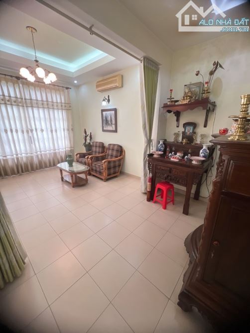 Bán nhà mặt tiền ngay Tạ Quang Bửu, kế chung cư Giai Việt, 6x20 Biệt thự Hiếm chỉ 24 tỷ - 3