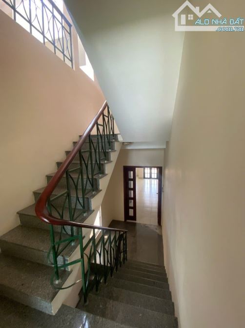 Mặt Tiền TÔ KÝ - Nhà 3 Tầng BTCT - DT: 84m2 - Vị Trí VÀNG  - Quận 12 - Giáp Gò Vấp. - 3