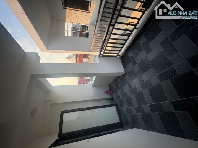 BÁN NHÀ TÂY MỖ - TỪ LIÊM - Ô TÔ ĐỖ GẦN  - 35M X 5 TẦNG - GIÁ 6,1 TỶ - 3
