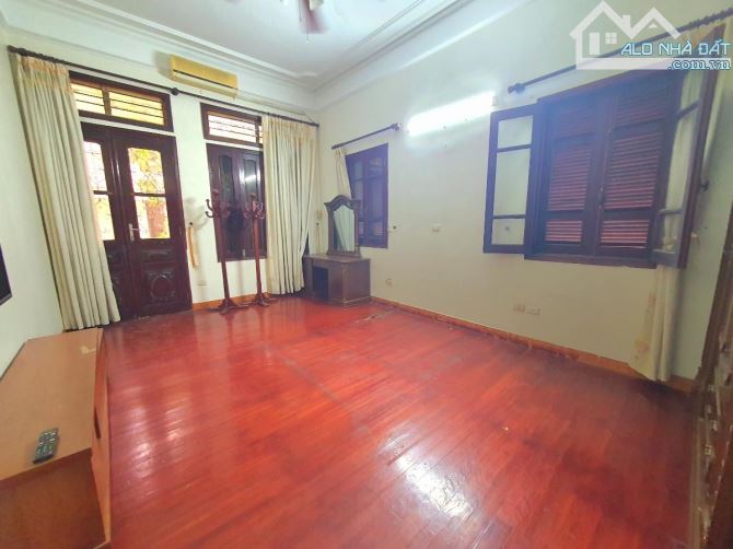BÁN NHÀ PHÂN LÔ PHỐ ĐỘI CẤN BA ĐÌNH  25 TỶ DT 100M2 MT 5M 4T 3 MẶT THOÁNG Ô TÔ KINH DOANH - 3
