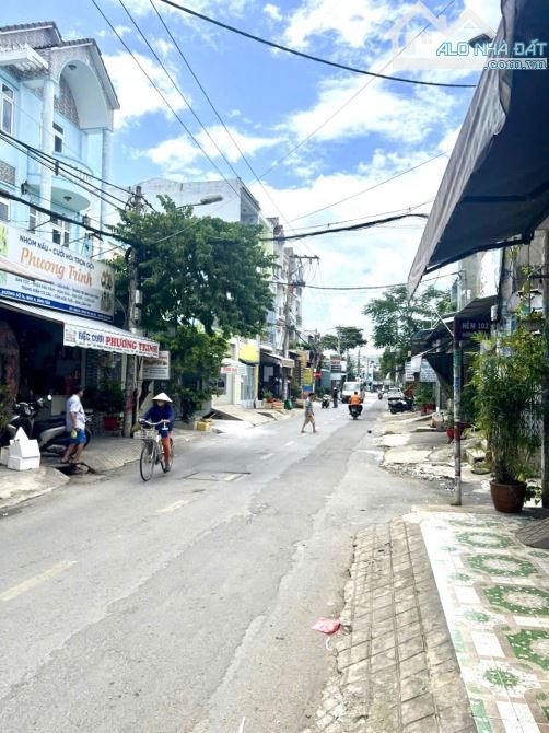 Bình Tân, Mặt tiền kinh doanh. Nhà 4 tầng 72m2, gíá rẻ - 3