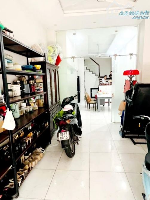⚜️ PHÂN LÔ Ô TÔ VỈA HÈ NGUYÊN HỒNG, ĐỐNG ĐA, 50M2 5T MT 4M CHỈ 25 TỶ ⚜️ - 4