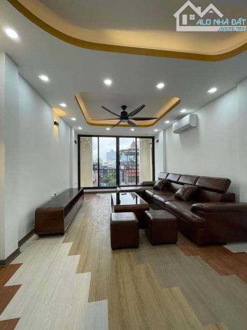 PHÂN LÔ TRẦN QUỐC HOÀN, ĐH NGOẠI NGỮ OTO TRÁNH NGÕ THÔNG KINH DOANH, 40m, 4 Tầng, 16 Tỷ - 4