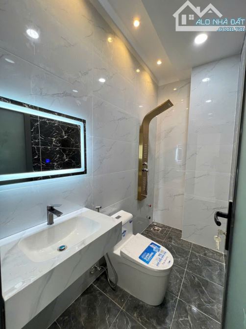Nhà phố KDC Lê Phong 2, gần VinCom Dĩ An, phường Tân Đông Hiệp, Tp Dĩ An. 5,5 tỷ - 4