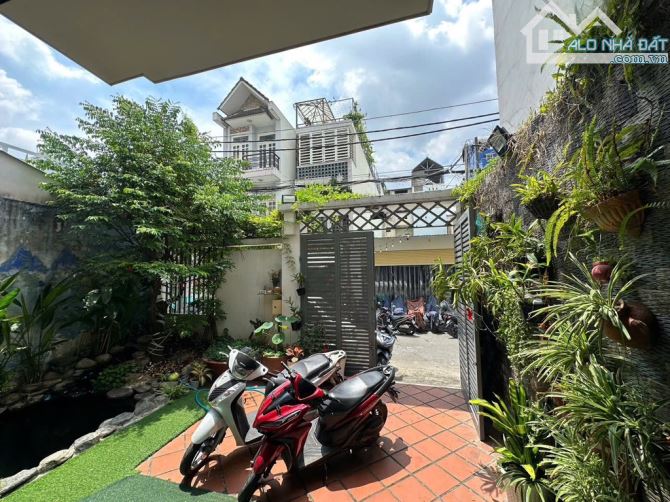 SIÊU PHẨM BIỆT THỰ NGAY CHỢ TÂN HƯƠNG 7.6X22, 4 TẦNG, MỚI ĐẸP. GIẢM SỐC BÁN GẤP, GIÁ NHỈN - 4