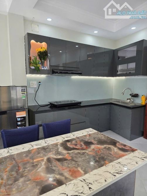 Bán nhà góc 2 mặt tiền HXH 8m🫶 DT 5,3 x 8,5m 🫶 5 Tầng chỉ 7,99 tỷ TL - 4