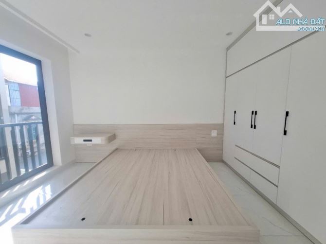 Nhà 5 tầng mới koong Giang Biên, full nội thất, ô tô cách 10m, 30m, MT 3.7m, nhỉnh 5 tỷ - 4
