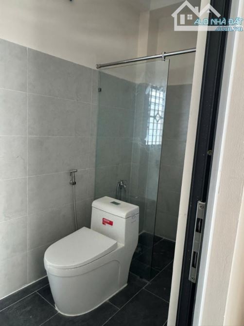 🏡TRUNG TÂM QUẬN 5 - MẶT TIỀN GIÁP QUẬN 1 - 4 TẦNG - 3PN - KHU VỰC KINH DOANH SẦM UẤT - 4