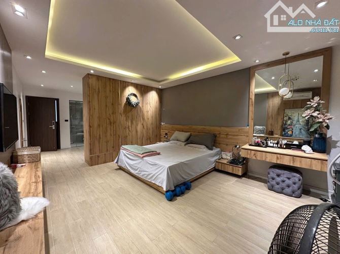 Bán Nhà Lê Lợi Ô Tô Vào Nhà Ngõ Rộng Đẹp - 4