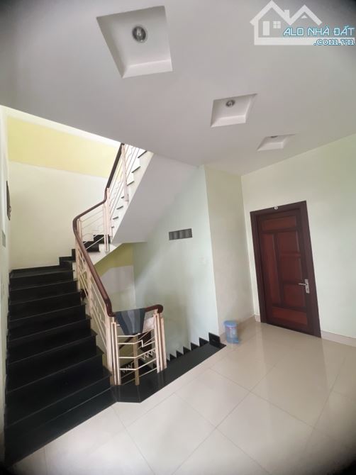 Bán nhà mặt tiền ngay Tạ Quang Bửu, kế chung cư Giai Việt, 6x20 Biệt thự Hiếm chỉ 24 tỷ - 4