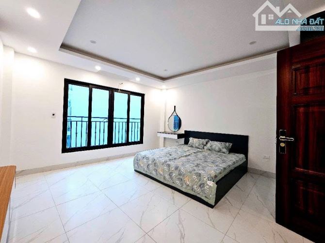 NHÀ MỚI ĐỖ NHUẬN 5 TẦNG 40M FULL NỘI THẤT XỊN SÒ 1 NHÀ RA Ô TÔ TRÁNH. Tc 8x tỷ - 4