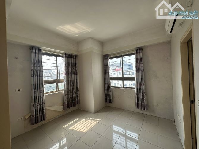CT5A CHUNG CƯ XA LA HÀ ĐÔNG NHÀ ĐẸP LÔ GÓC CẦN BÁN GẤP 70M2 TẦNG CHUNG 4,3 TỶ - 4
