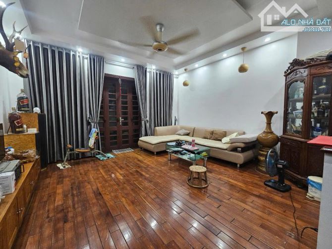 Mặt Phố! Hơn 17 Tỷ- Bán Nhà Trần Điền, Thanh Xuân, 43x5, Gara, Ô Tô Tránh, KD.