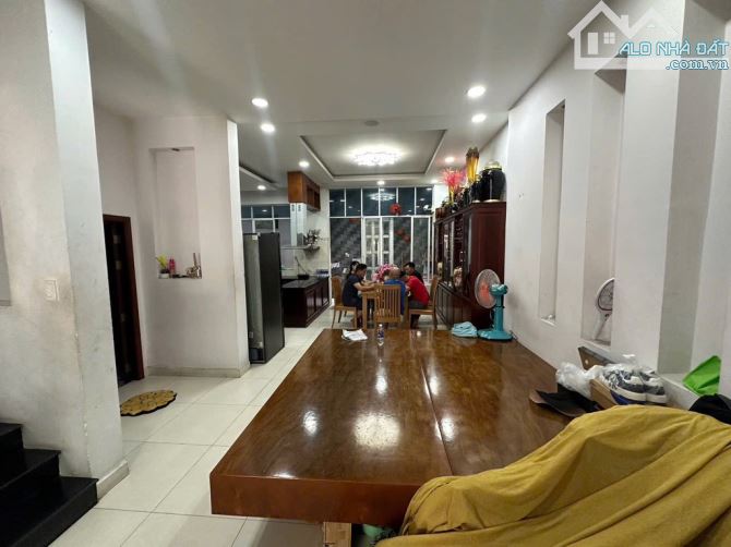 SIÊU PHẨM BIỆT THỰ NGAY CHỢ TÂN HƯƠNG 7.6X22, 4 TẦNG, MỚI ĐẸP. GIẢM SỐC BÁN GẤP, GIÁ NHỈN - 5