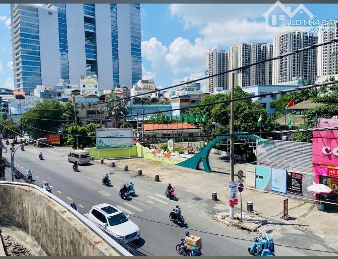 CHO THUÊ NHÀ 7TẦNG MẶT TIỀN CÁCH MẠNG THÁNG 8 SÁT HÒA HƯNG-HÀ ĐÔ-VÒNG XOAY DÂN CHỦ 140 - 5