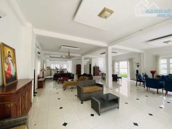 BÁN BIỆT THỰ 4 TẦNG -NAM CAO, TÂN PHÚ THỦ ĐỨC -DT : 1700M2 -GIÁ 55 TỶ - 5