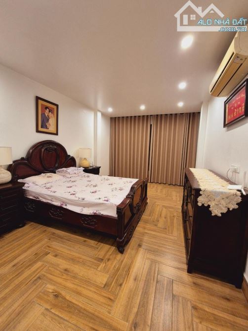 PHÂN LÔ 106 HOÀNG QUỐC VIỆT CẦU GIẤY, 2 MẶT NGÕ THÔNG, OTO TRÁNH, 42m MT 3.6m 14.8 Tỷ - 6