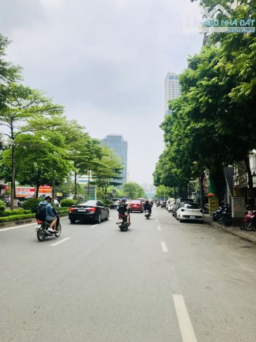 BÁN NHÀ TRUNG KÍNH  7 TẦNG THANG MÁY  VIEW TRIỆU ĐÔ - 6