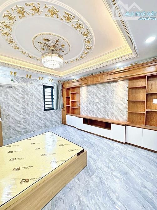 NHÀ ĐẸP KHU PHÂN LÔ - HẺM 8M CÓ VỈA HÈ - KẾT CẤU 5 TẦNG 6 PHÒNG NGỦ Giá 7.5 tỷ - 6
