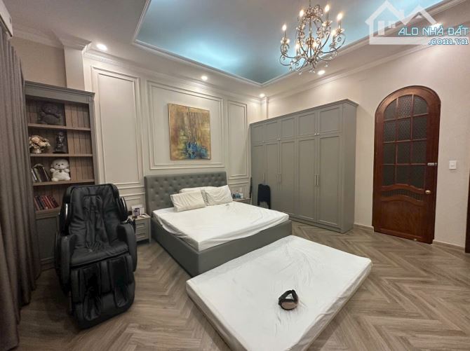 Biệt Thự 6 lầu đường Tô Hiến Thành ,Quận 10 (9x18m) Giá:25 Tỷ - 6