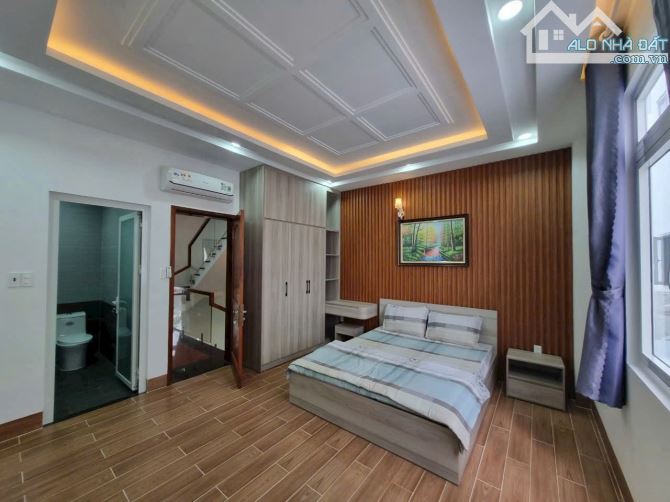 Bán nhà phố cao cấp khu Anh Tuần Huỳnh Tấn Phát, Nhà Bè, DT 5 x16m, 3 lầu,ST. Giá 8,5 tỷ - 7