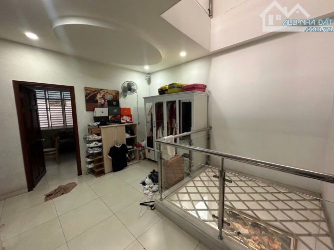 SIÊU PHẨM BIỆT THỰ NGAY CHỢ TÂN HƯƠNG 7.6X22, 4 TẦNG, MỚI ĐẸP. GIẢM SỐC BÁN GẤP, GIÁ NHỈN - 7