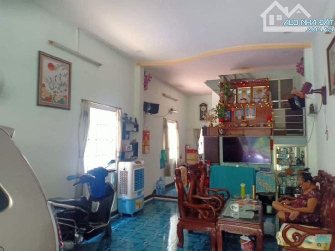 Nhà Bán , 4.1m x 29m , 2 Tầng , 4 PN , xe hơi ngủ trong nhà, giá 7.4 tỷ - 7