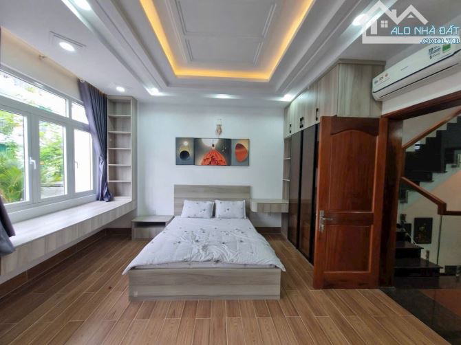 Bán nhà phố cao cấp khu Anh Tuần Huỳnh Tấn Phát, Nhà Bè, DT 5 x16m, 3 lầu,ST. Giá 8,5 tỷ - 8