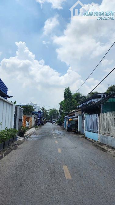 Nhà Xưởng 2 tầng Mặt tiền đường APĐ12 phường APĐ Q12 dt 752m2 Đường 12m DÒNG TIỀN 40TR/TH - 8