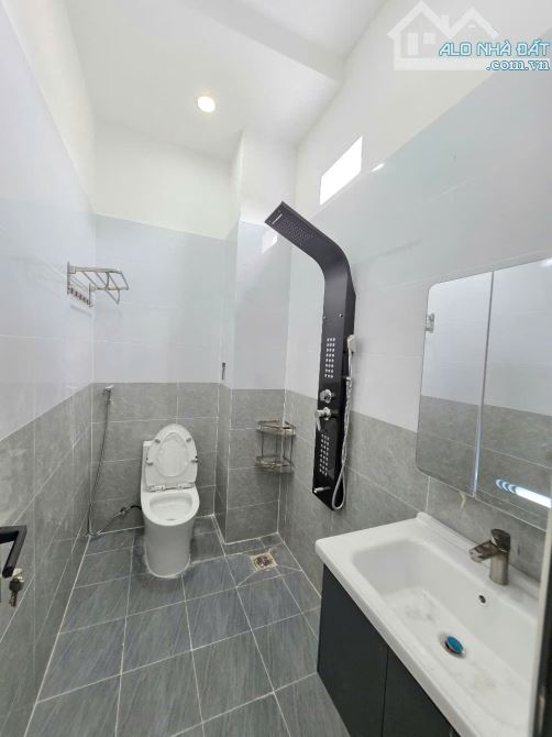 Bán nhà Full nội thất gần ngã tư Bình Chuẩn 300m, Tp.Thuận An chỉ 4,2 tỷ TL M6928 - 8