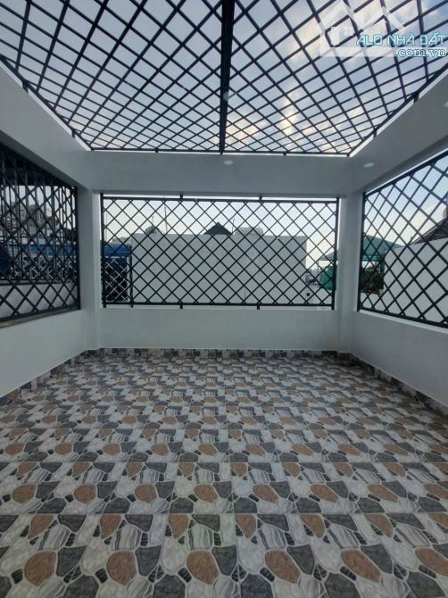 Bán nhà phố cao cấp khu Anh Tuần Huỳnh Tấn Phát, Nhà Bè, DT 5 x16m, 3 lầu,ST. Giá 8,5 tỷ - 9
